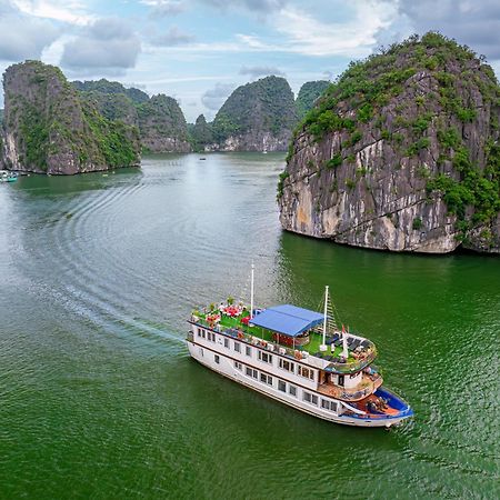 Sunlight Cruise Hotel Ha Long Bagian luar foto