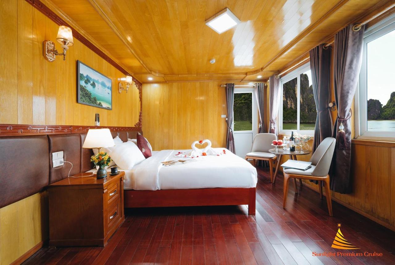 Sunlight Cruise Hotel Ha Long Bagian luar foto