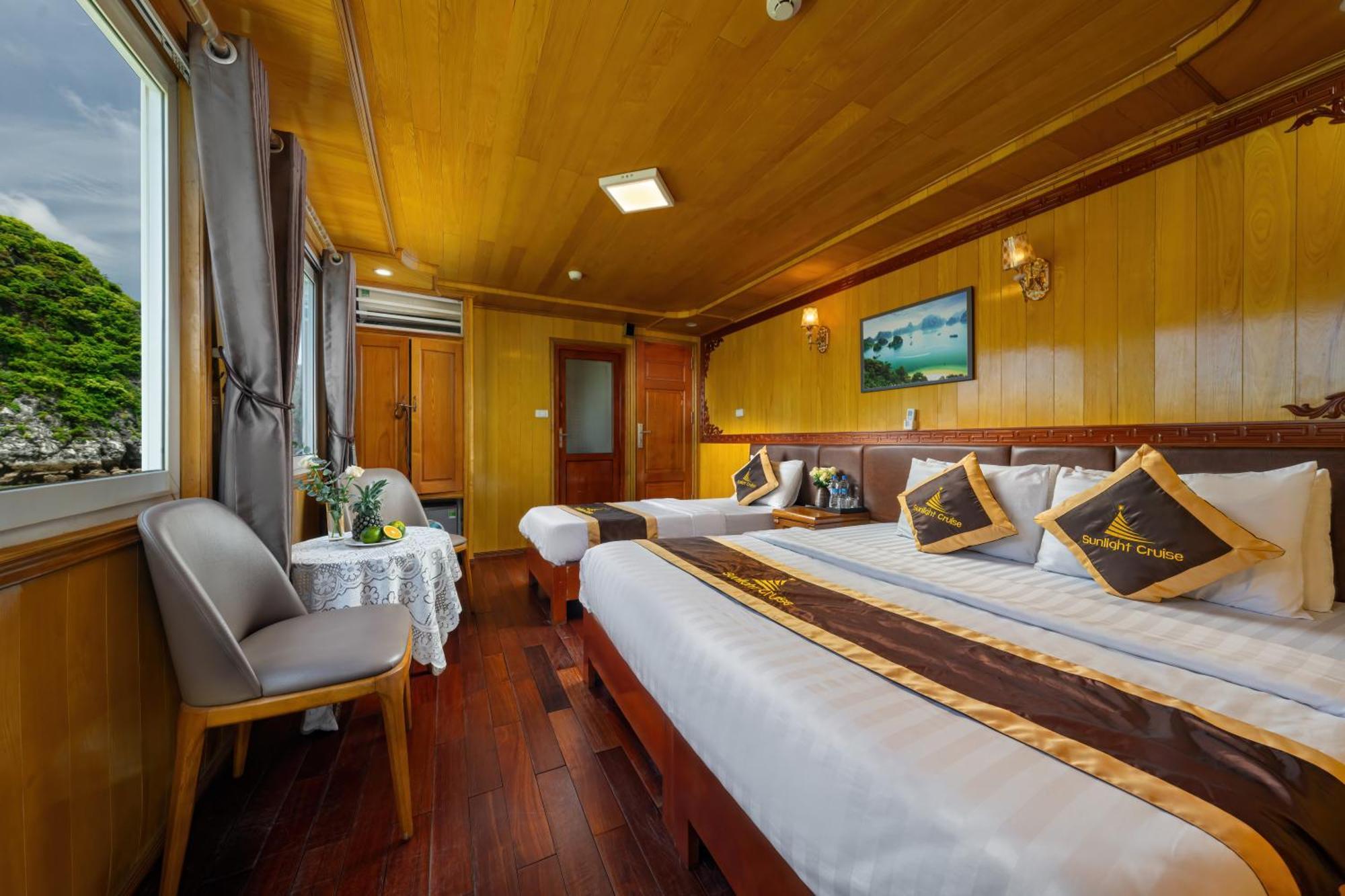 Sunlight Cruise Hotel Ha Long Bagian luar foto