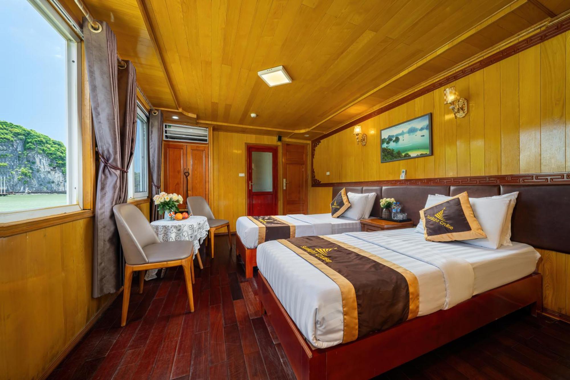 Sunlight Cruise Hotel Ha Long Bagian luar foto