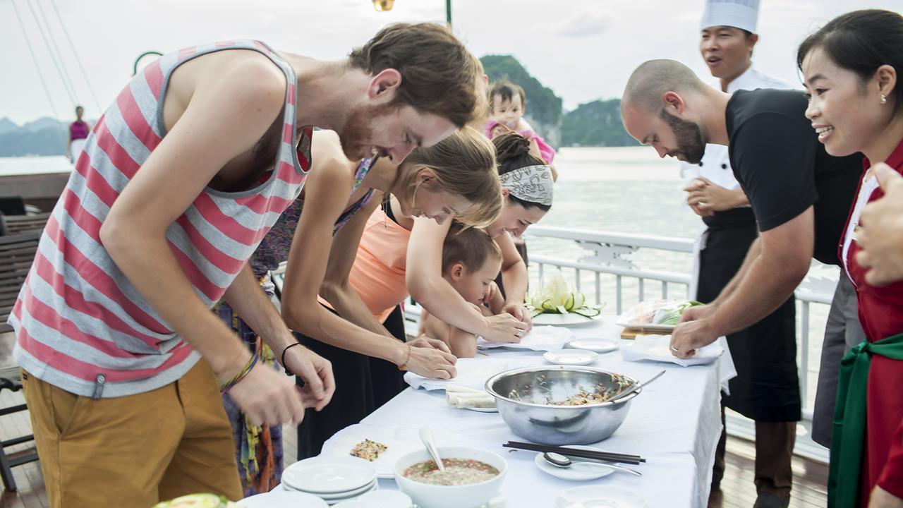 Sunlight Cruise Hotel Ha Long Bagian luar foto