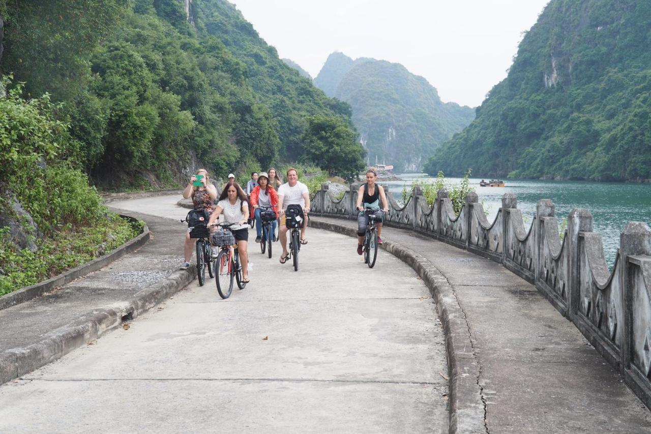 Sunlight Cruise Hotel Ha Long Bagian luar foto